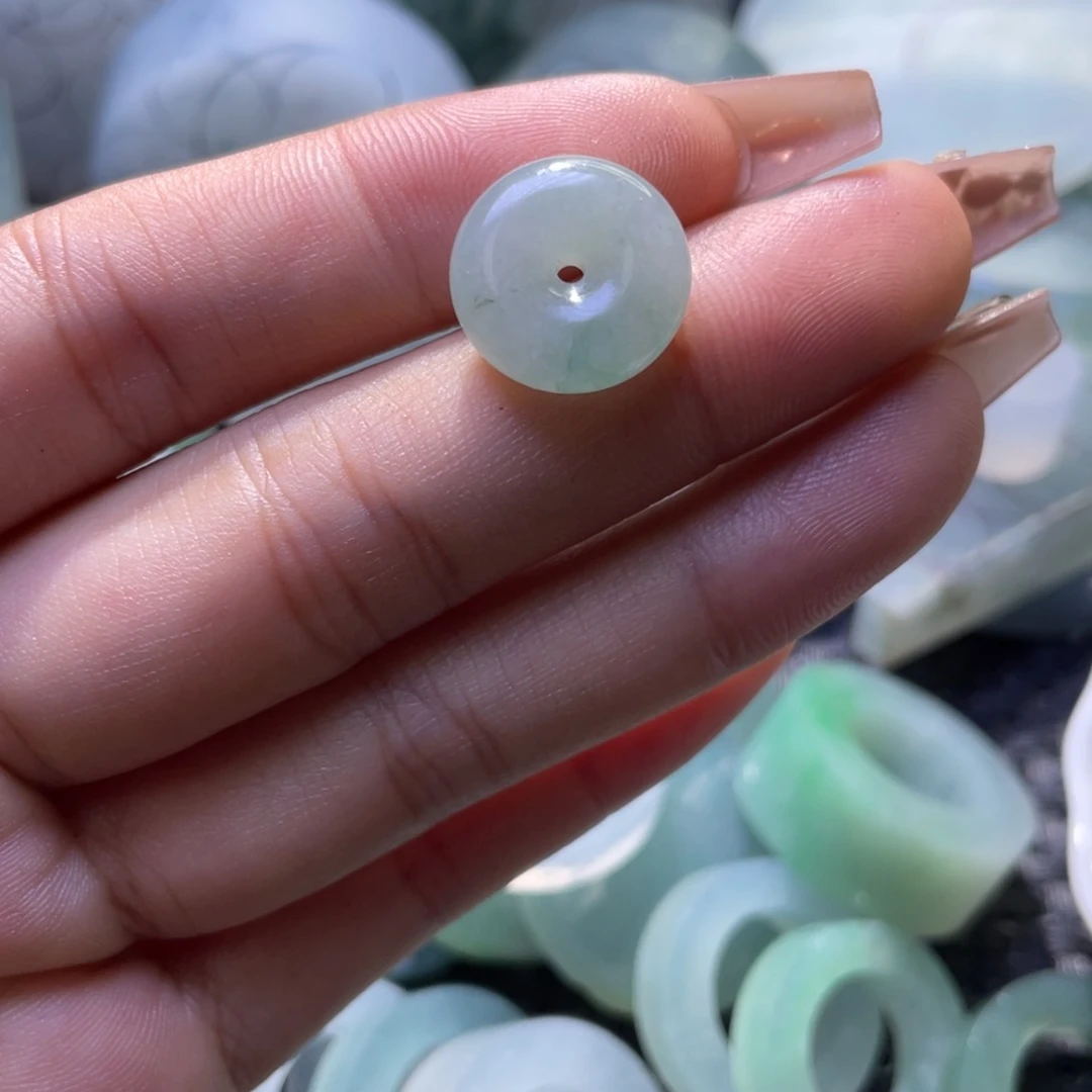 定制翡翠未镶嵌成品扣子