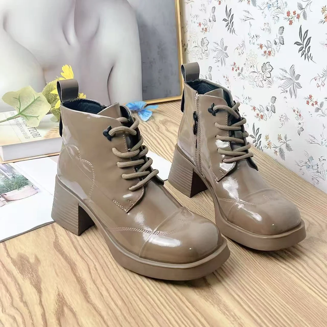 23566   秋冬新款时尚气质粗跟马丁靴四季款