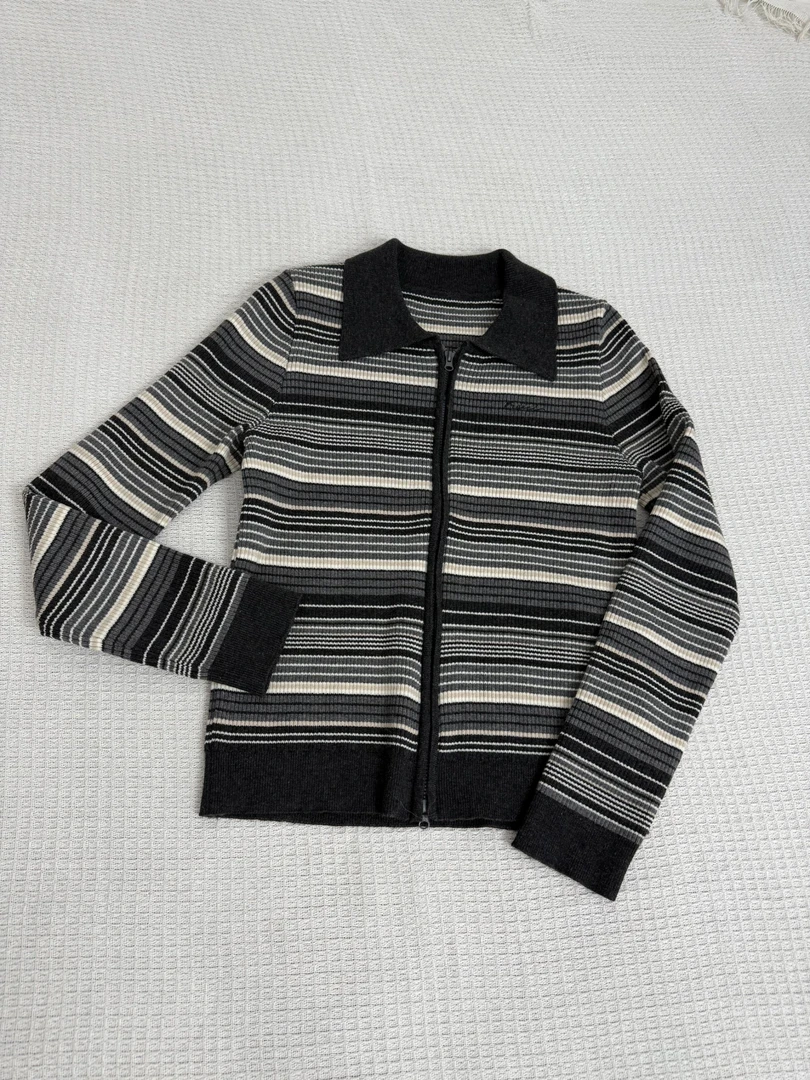 薄款翻领条纹灰色常规款针织短款黑色长袖毛针织衫