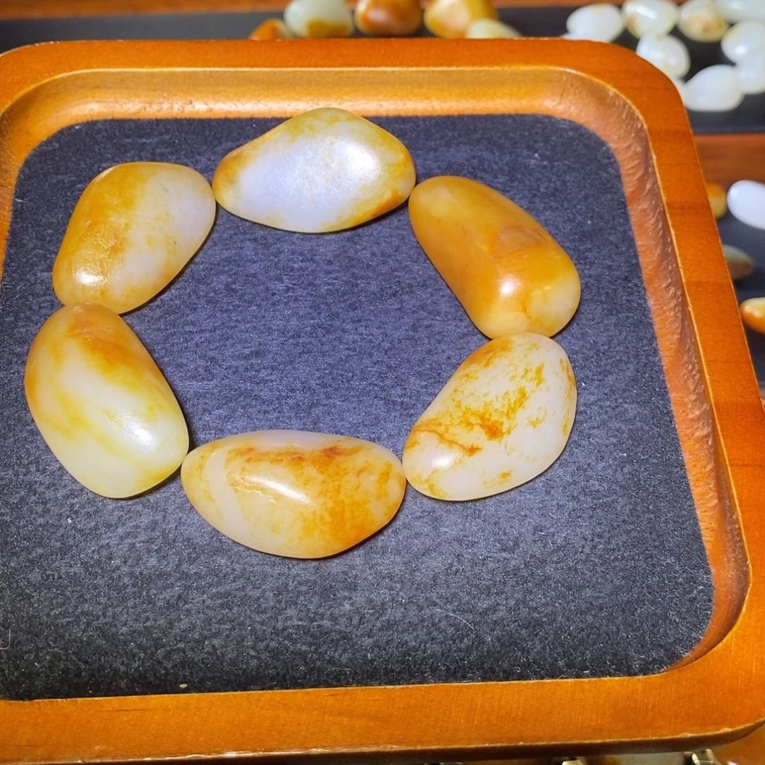 和田玉未镶嵌手串
