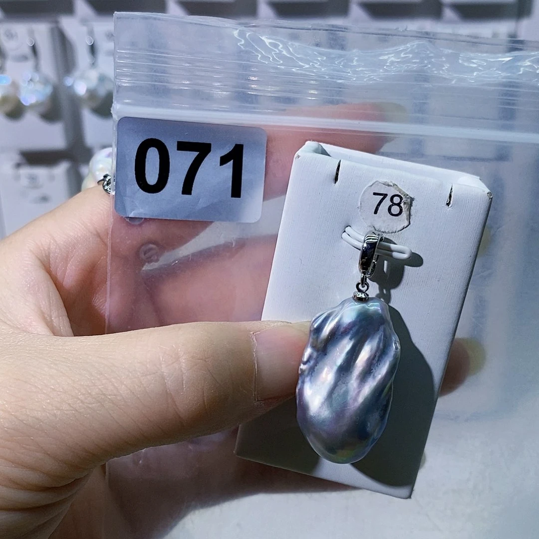 淡水珍珠合金颈饰