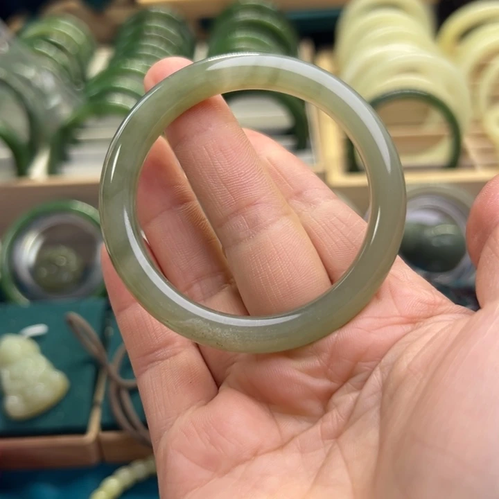 和田玉手镯未镶嵌51.3圈围80661