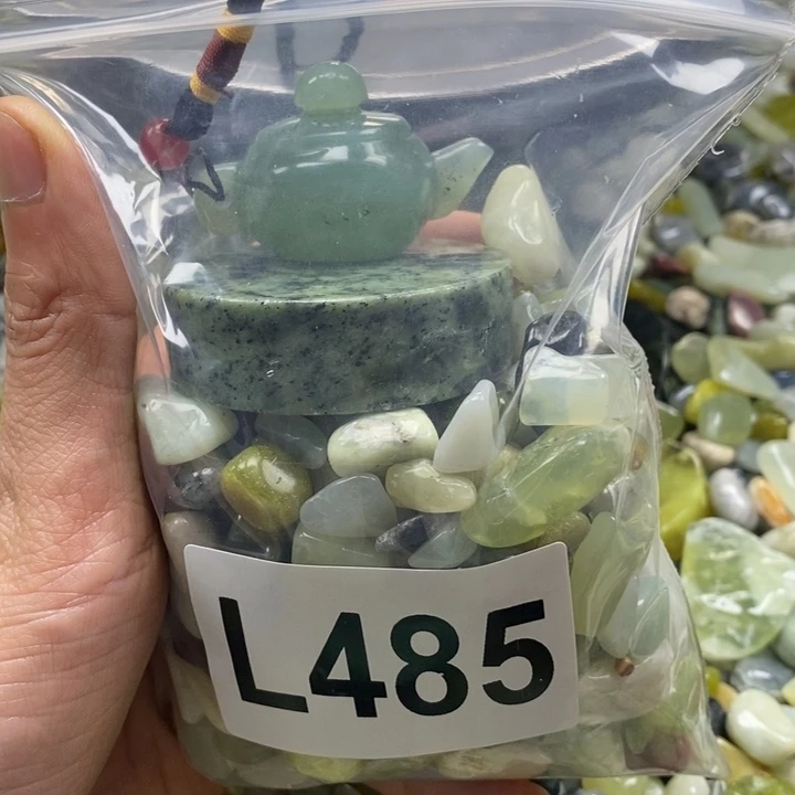 蛇纹石玉鱼缸石未镶嵌