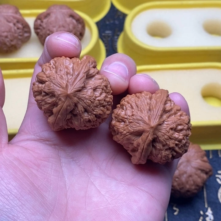 文玩核桃把件牡丹纹37