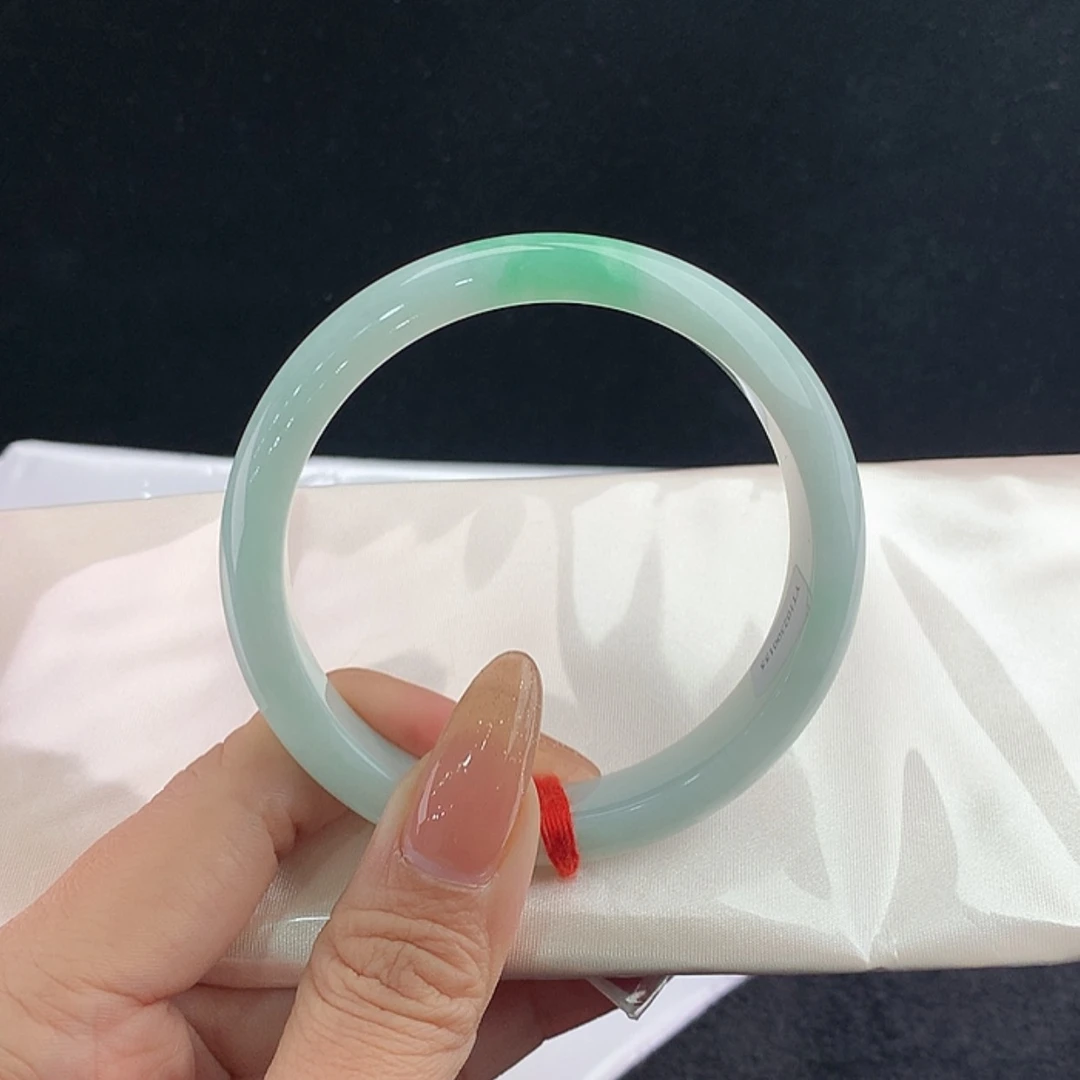 【闪购商品】未镶嵌手镯翡翠正62