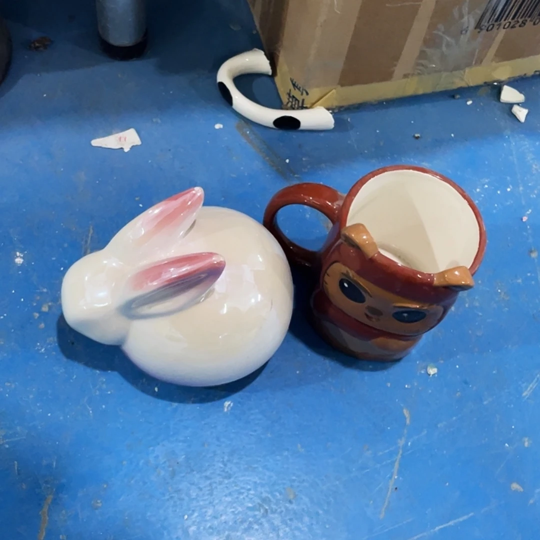 摆件昊*妈  磕碰。封釉。