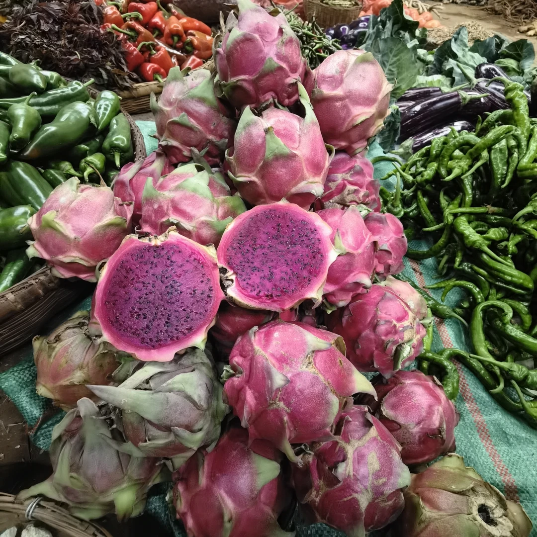 云南大山农家自种红心火龙果