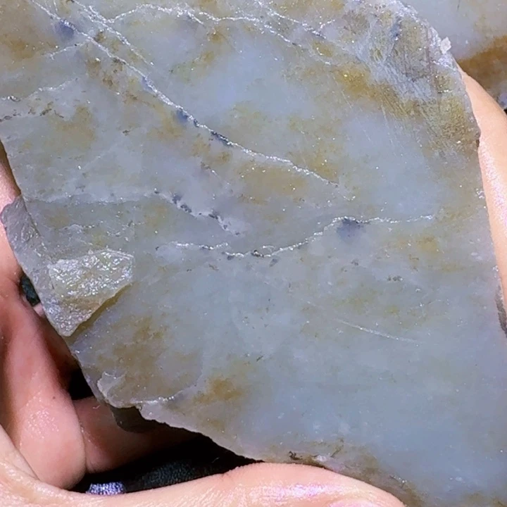 未镶嵌和田玉（糖玉）珠宝半成品