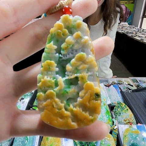 翡翠未镶嵌颈饰翡翠