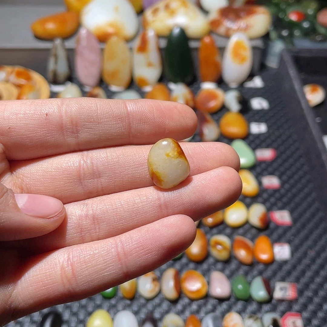 和田玉（糖玉）未镶嵌挂件