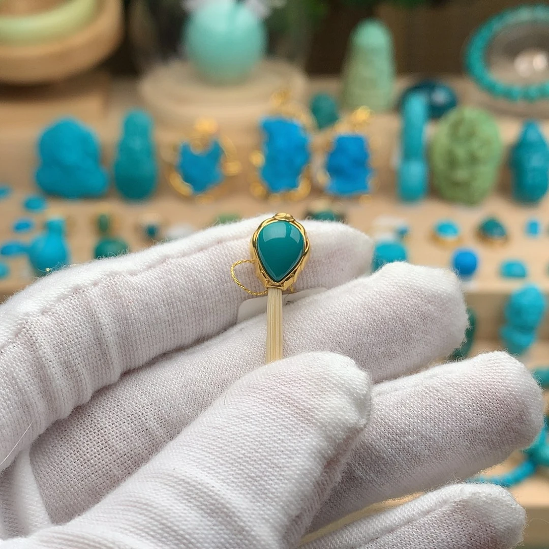 绿松石18K金镶嵌珠宝奇石