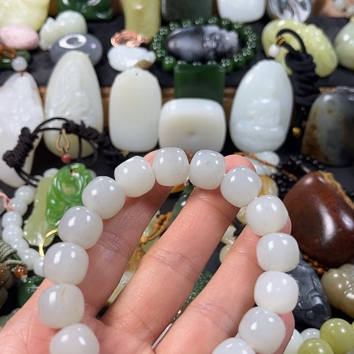 和田玉未镶嵌手串