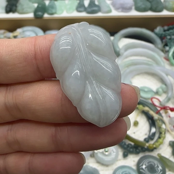 翡翠未镶嵌手链叶子
