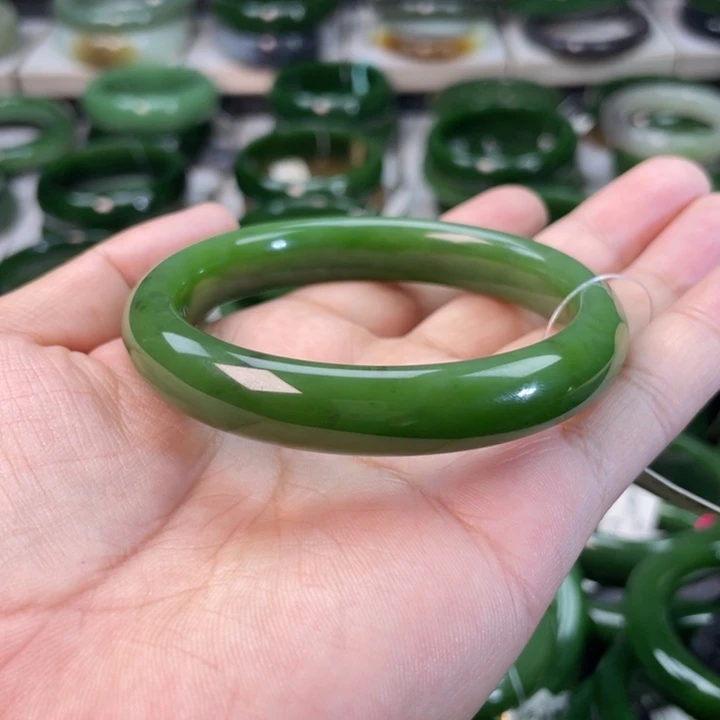 和田玉（碧玉）手镯未镶嵌开*洪