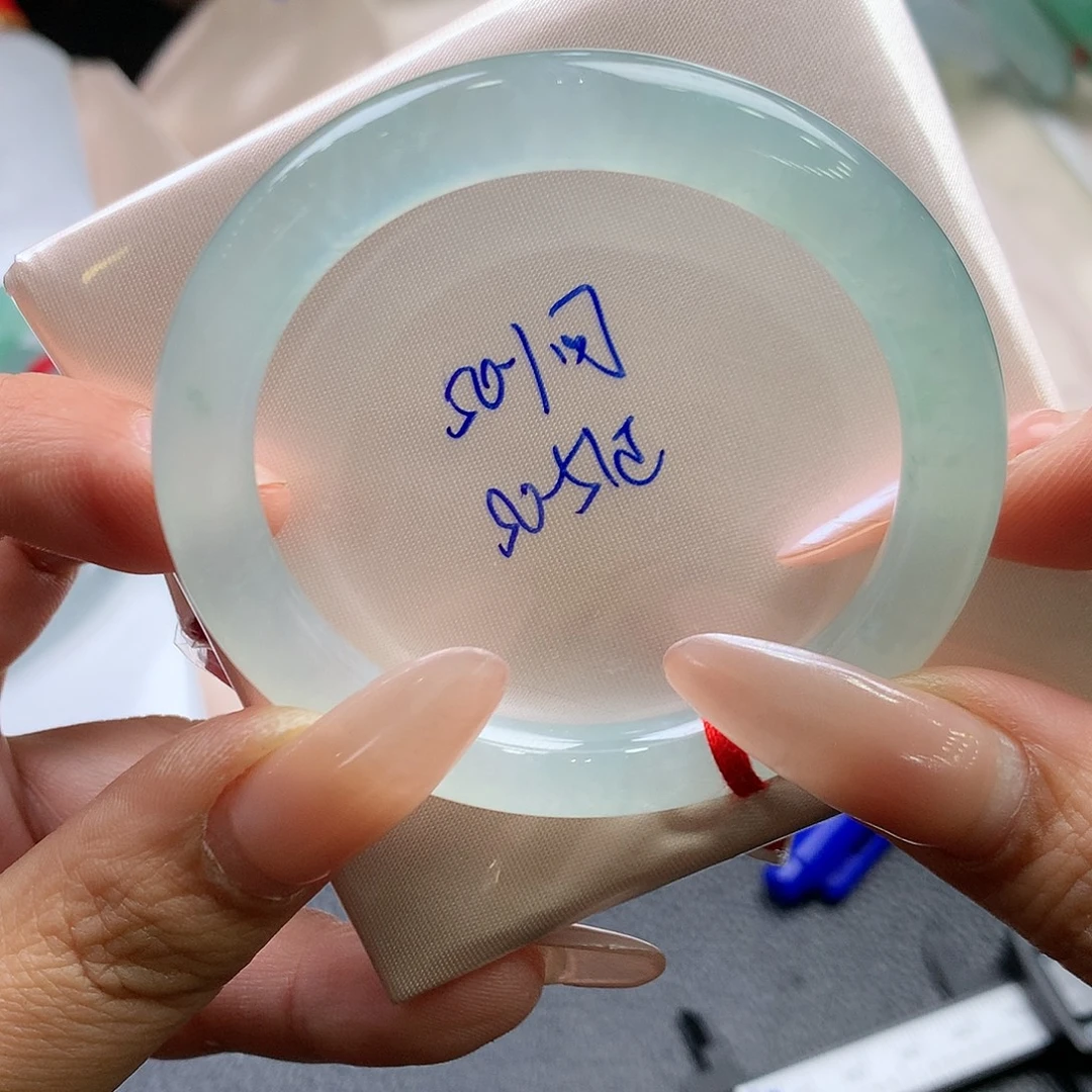 翡翠未镶嵌手镯50.1元高货大漏