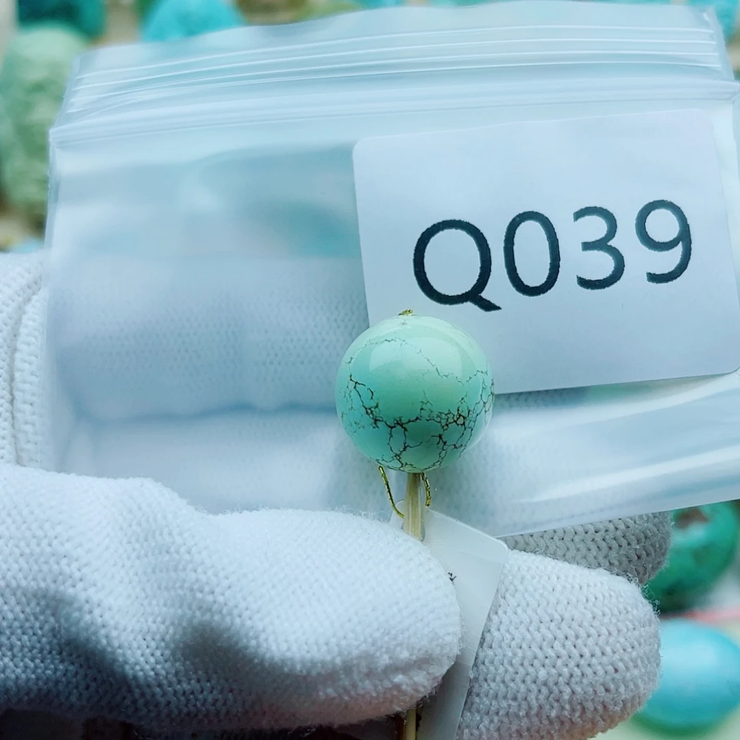 顺***张绿松石未镶嵌珠宝奇石