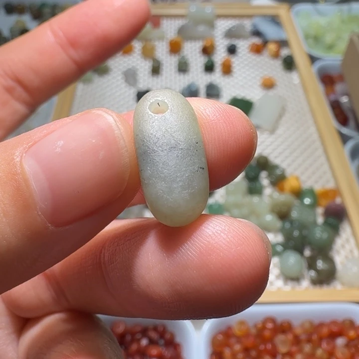 和田玉未镶嵌珠宝半成品