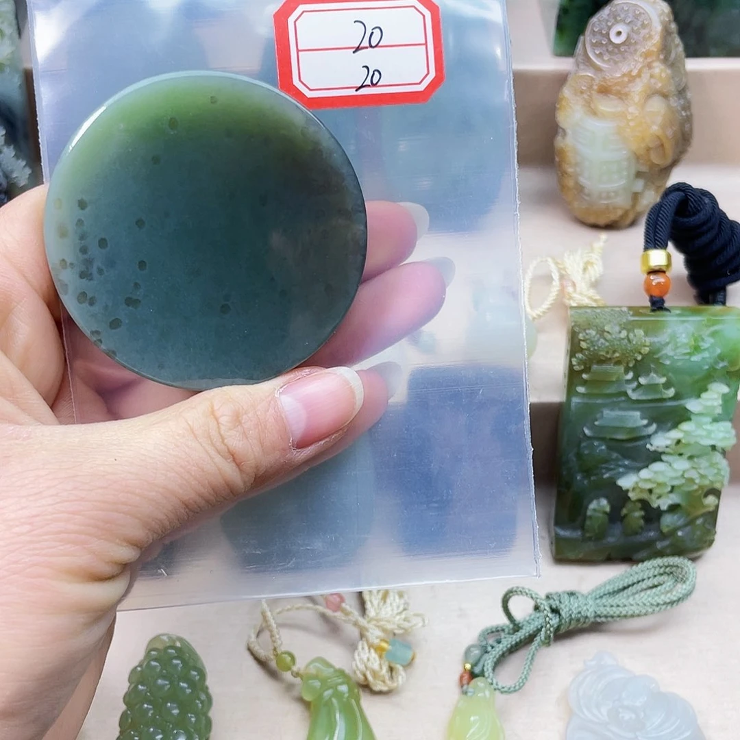 未镶嵌和田玉挂件