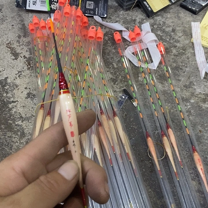 带壳血芦苇鱼漂发2根，