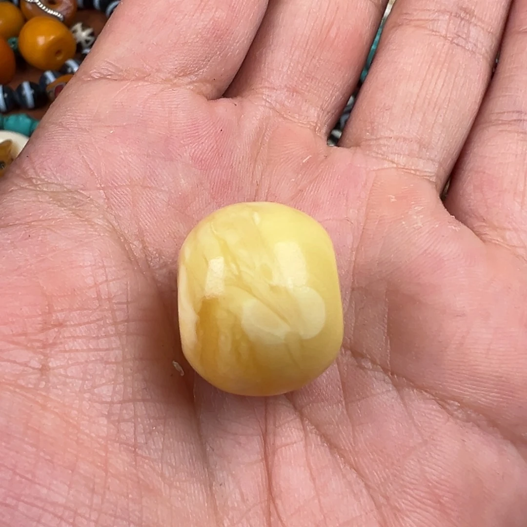 未镶嵌颈饰琥珀蜜蜡单株