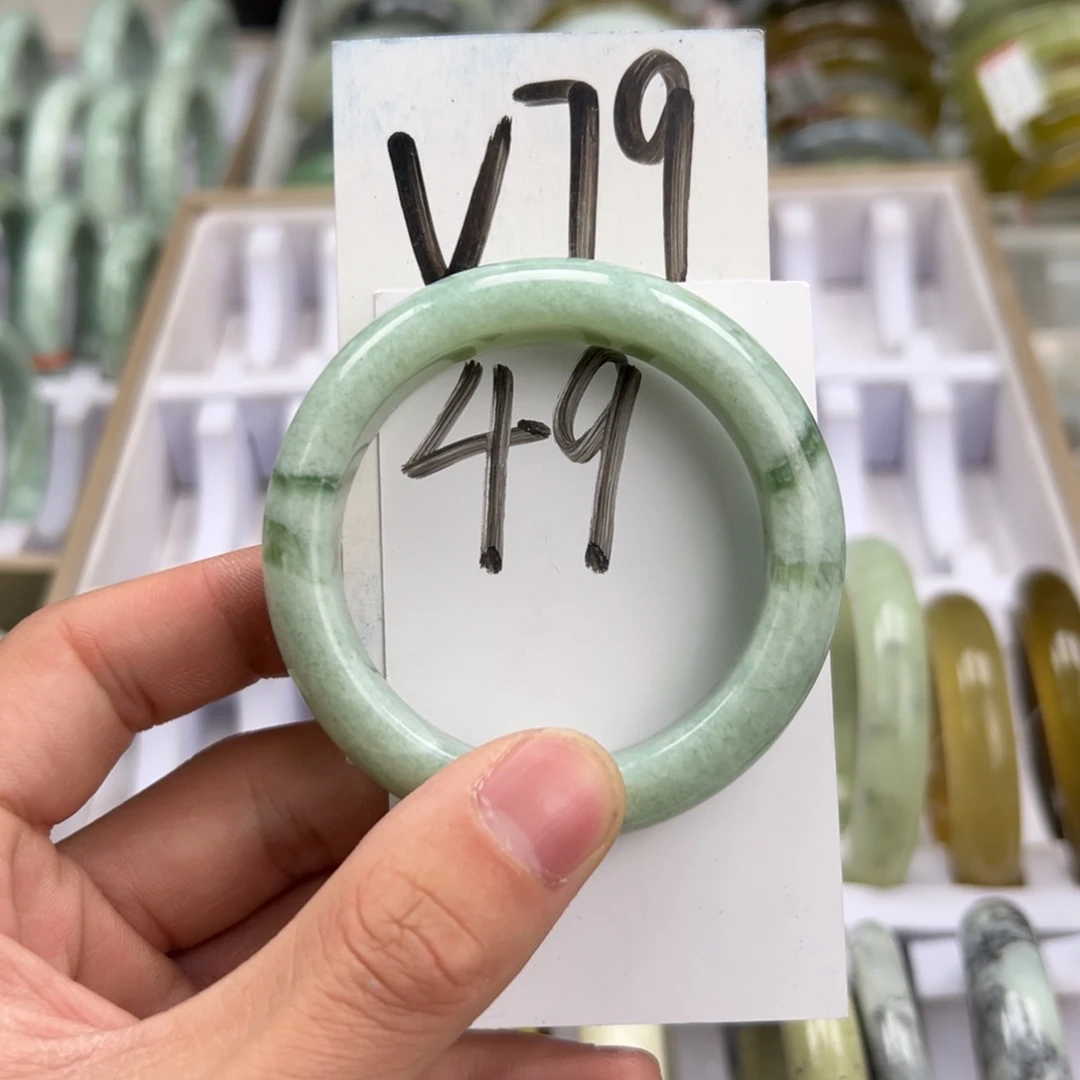 岫玉手镯未镶嵌天然岫玉