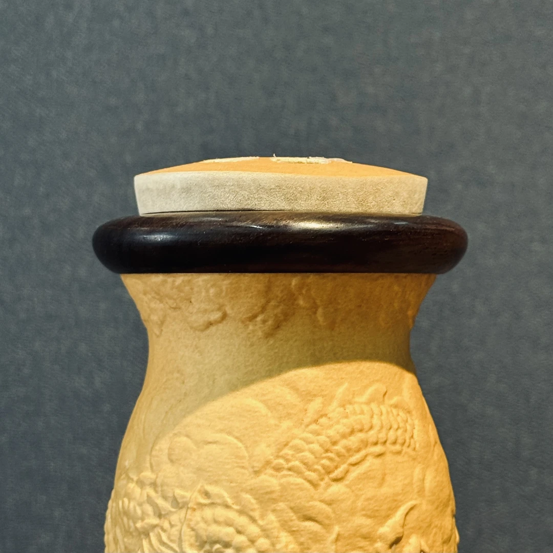 蝈蝈器型单圈飘盖胆簧红木材质