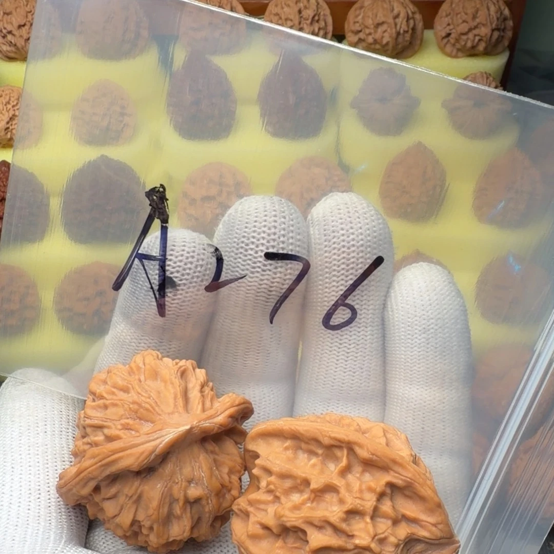 伯***子文玩核桃吊坠天地全品40