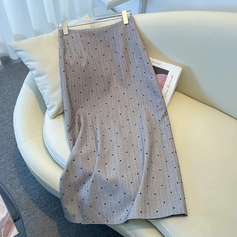 醋酸波点半身裙女春夏季2025新款高级感垂感显瘦中长款缎面包臀裙