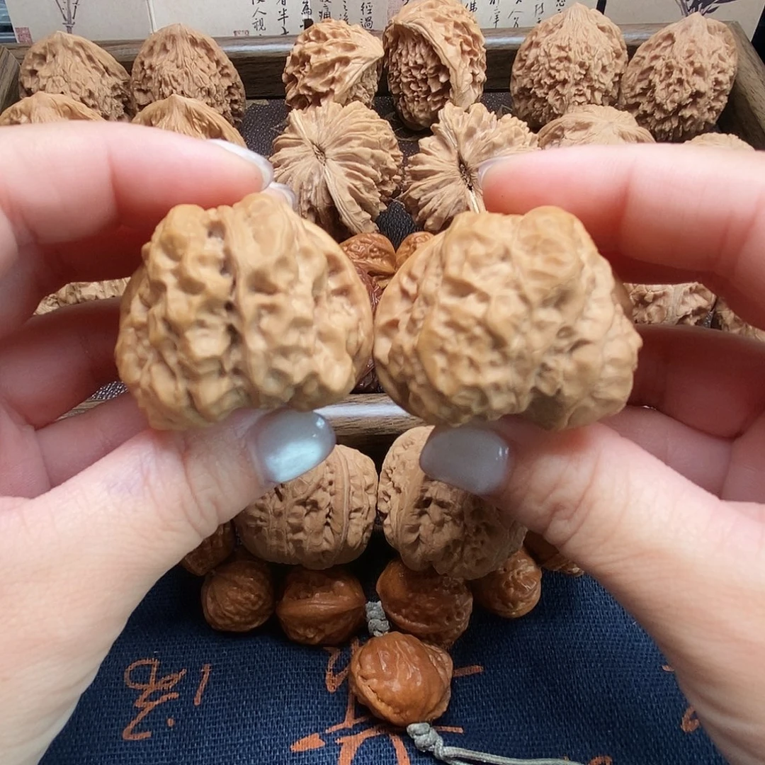 ****把件文玩核桃蛤蟆头42尺