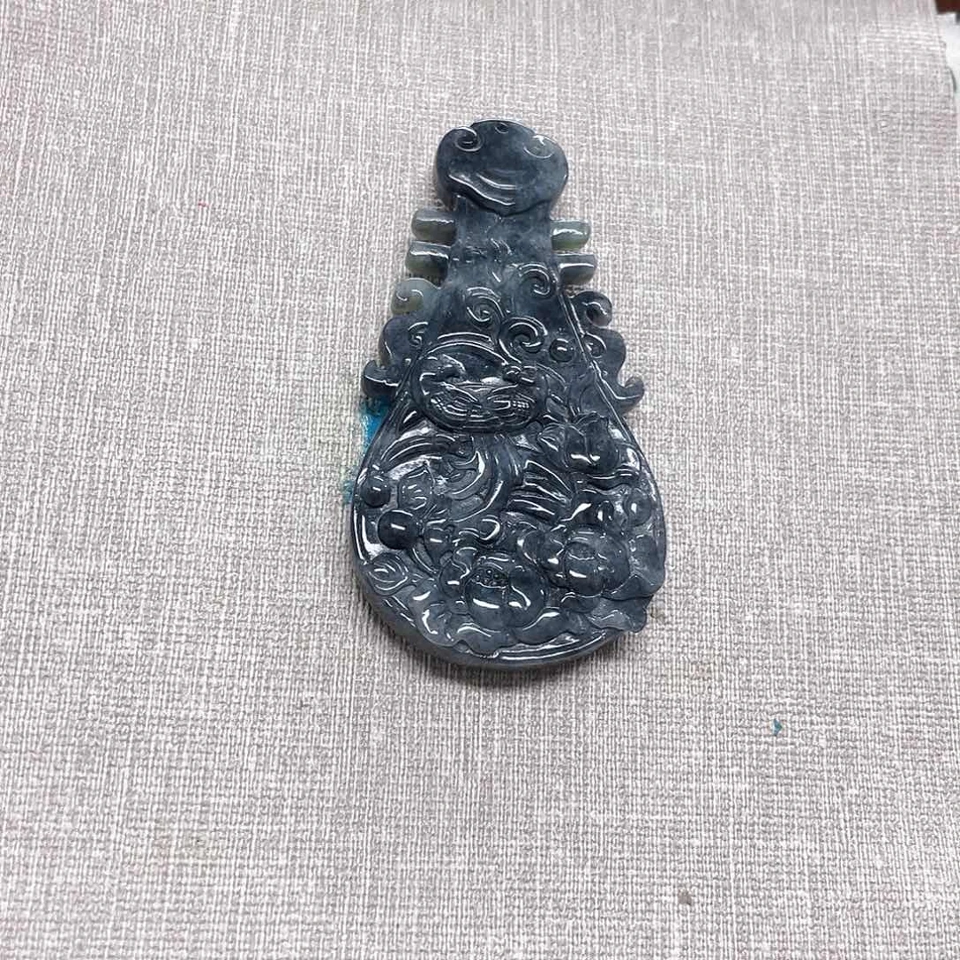 翡翠未镶嵌颈饰238