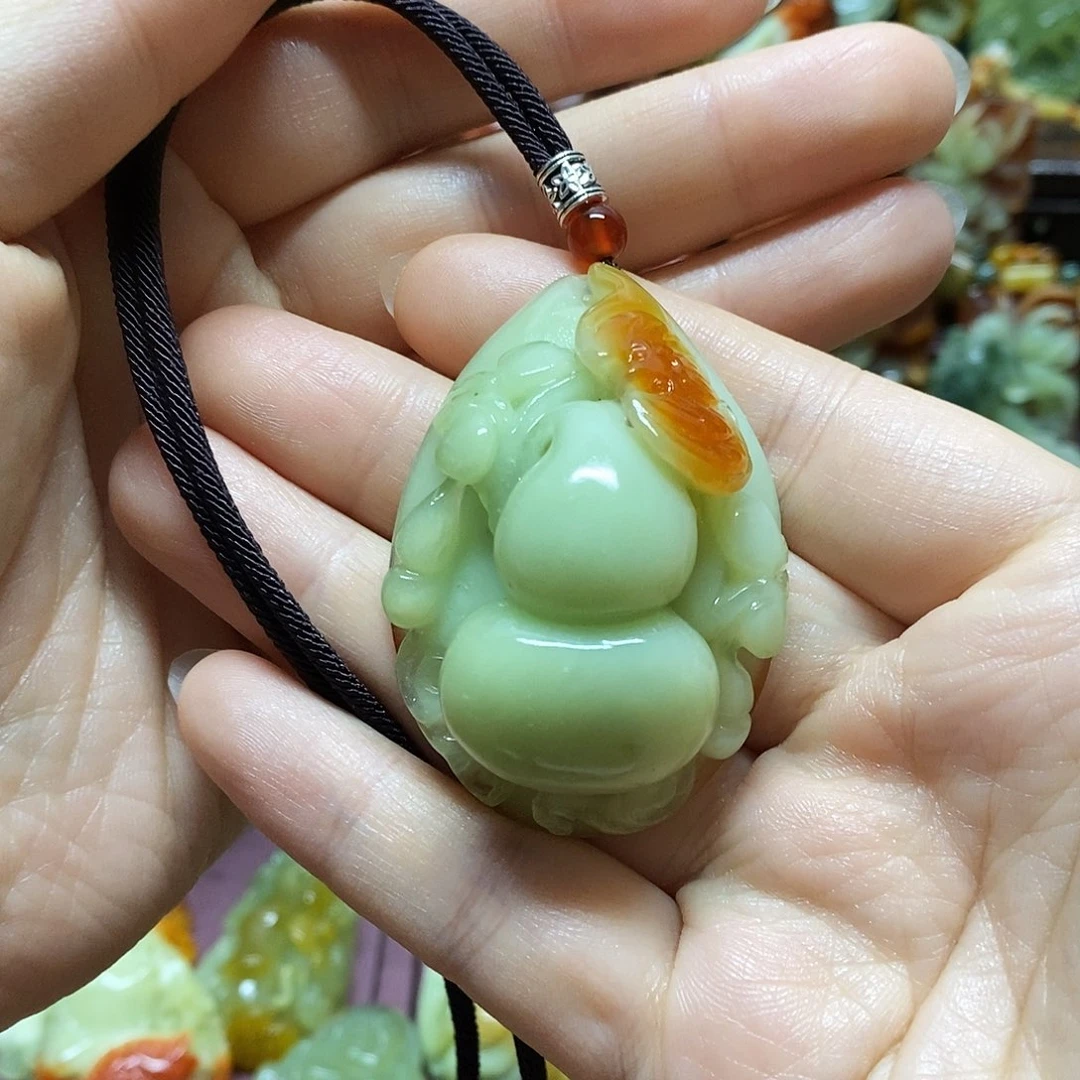 靖***靖岫玉未镶嵌吊坠(赠链)