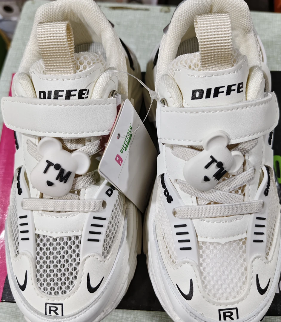 断码童鞋拆柜男女童透气时尚