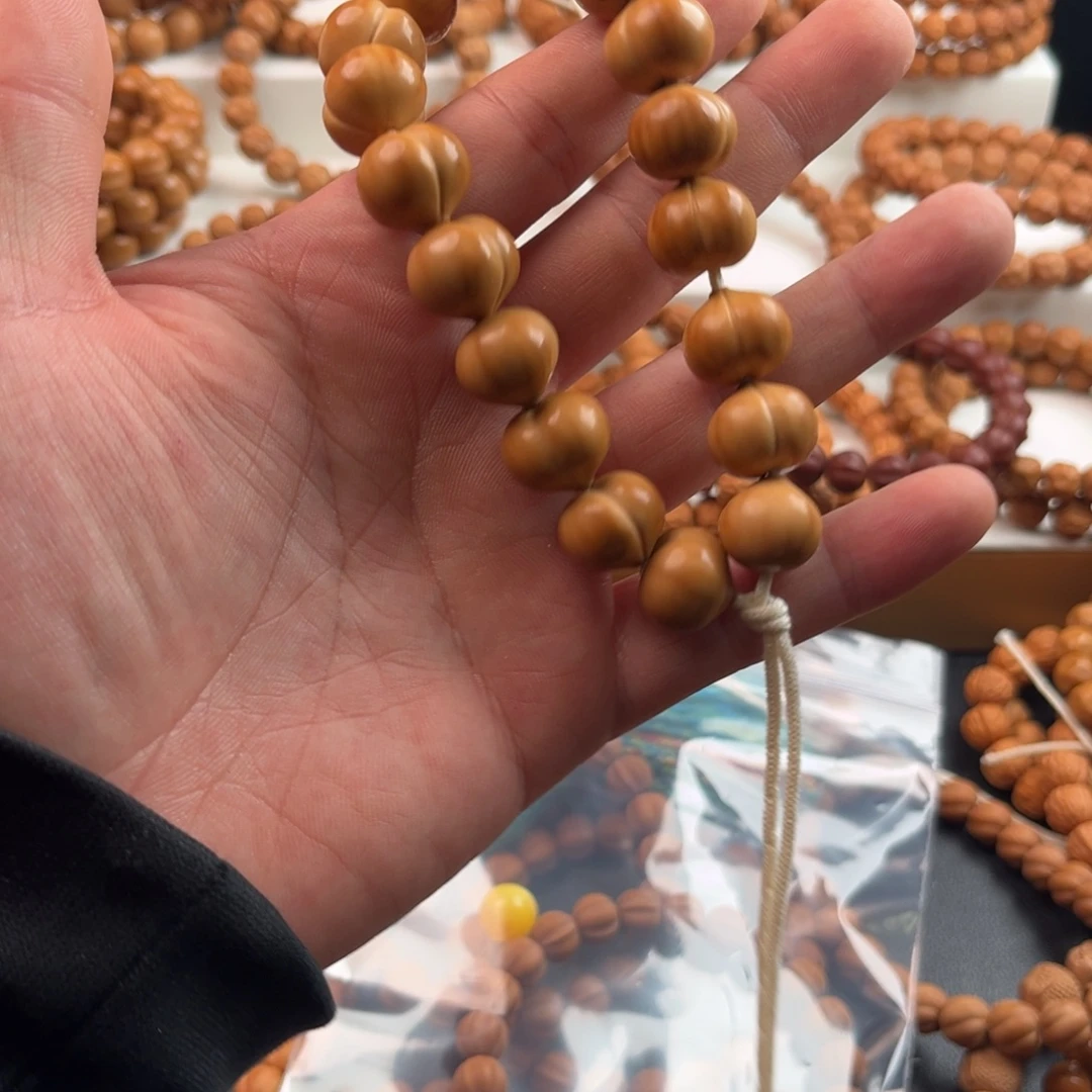 小***哥手串猴头核桃全品无暇微反油手持屁桃