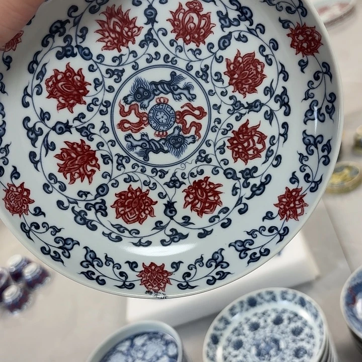 瓷片釉里红缠枝莲大胡乘景德镇
