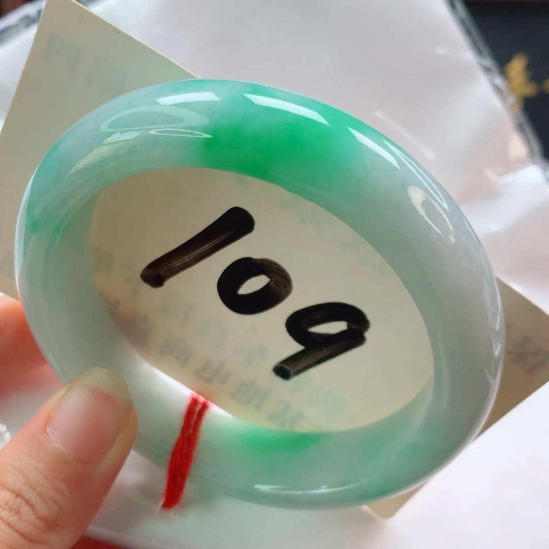 未镶嵌手镯翡翠正阳绿飘花