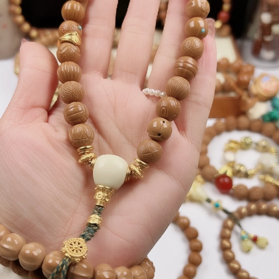 君***猴头核桃吊坠多宝