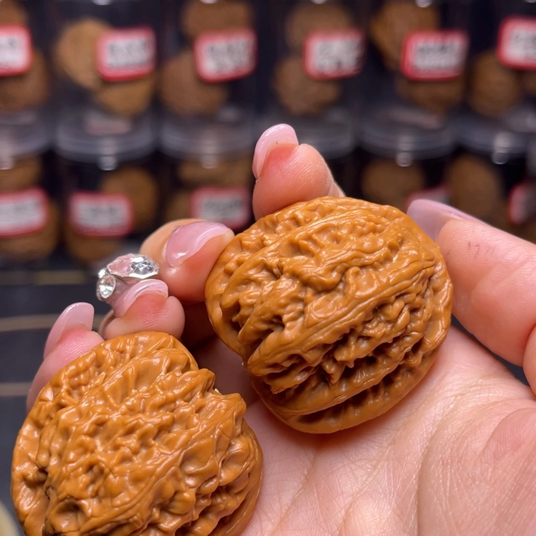 大***鹏吊坠文玩核桃红锦鲤