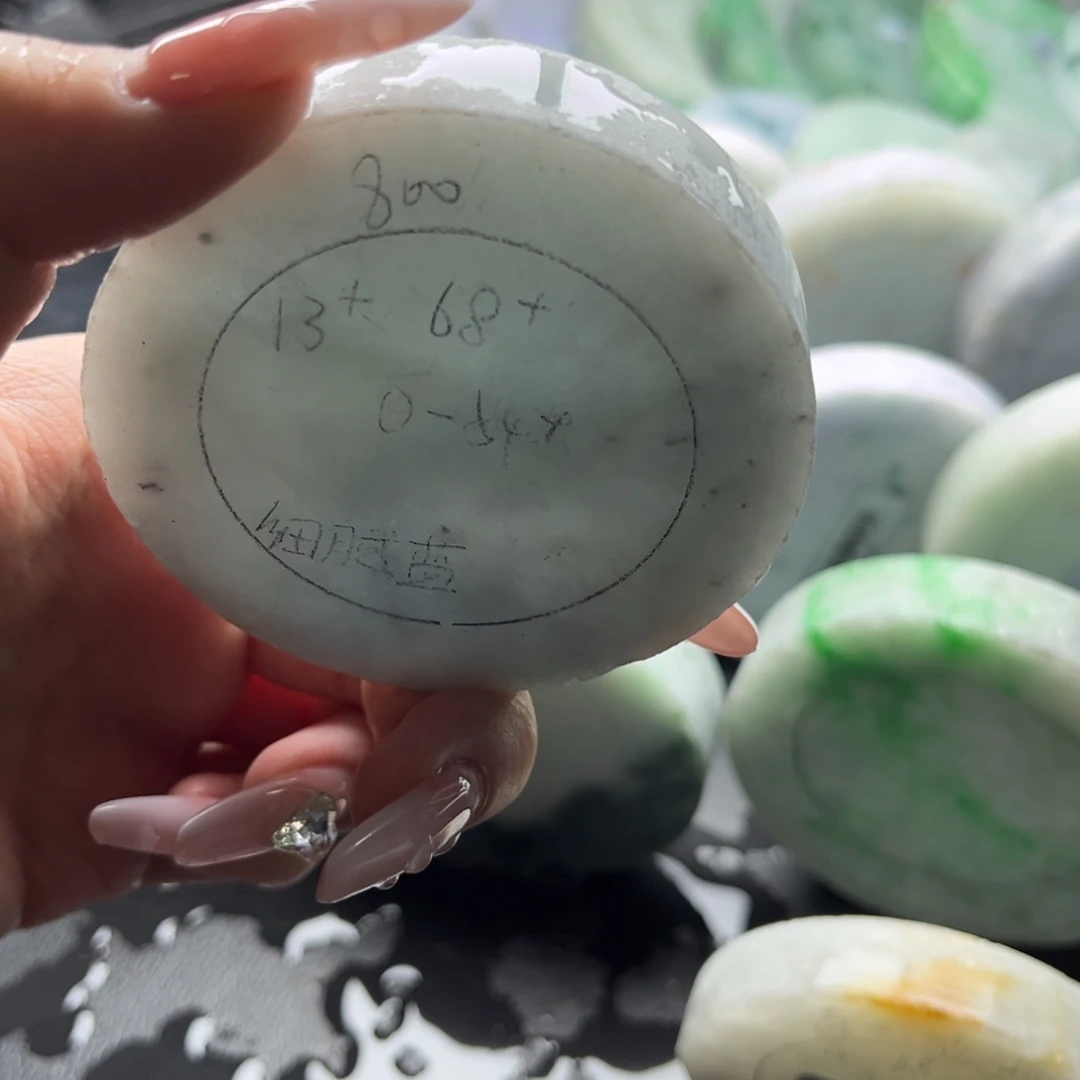 定制翡翠未镶嵌翡翠