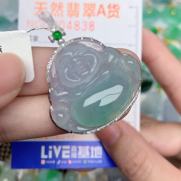 6****翡翠18K金镶嵌颈饰佛公