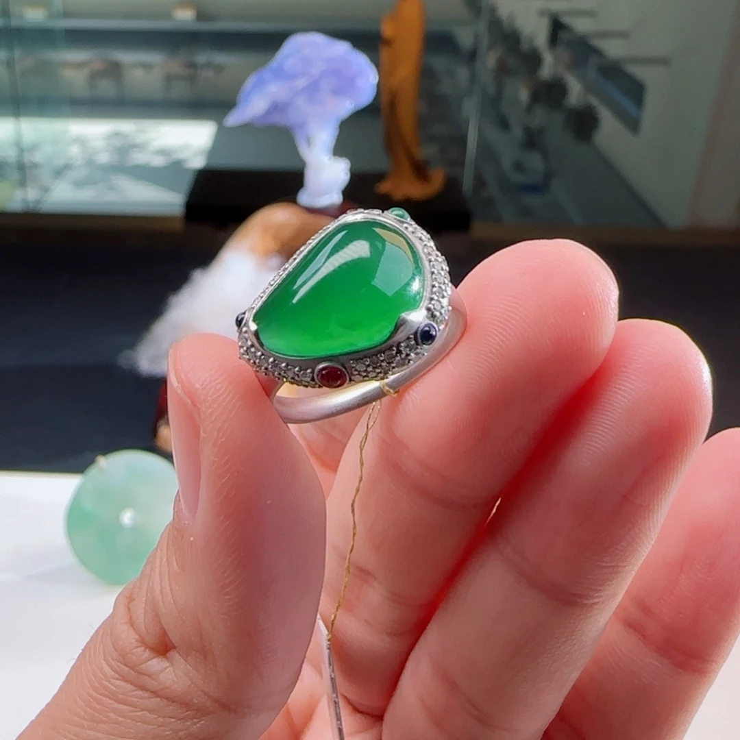 【闪购商品】翡翠戒指18K金镶嵌堯