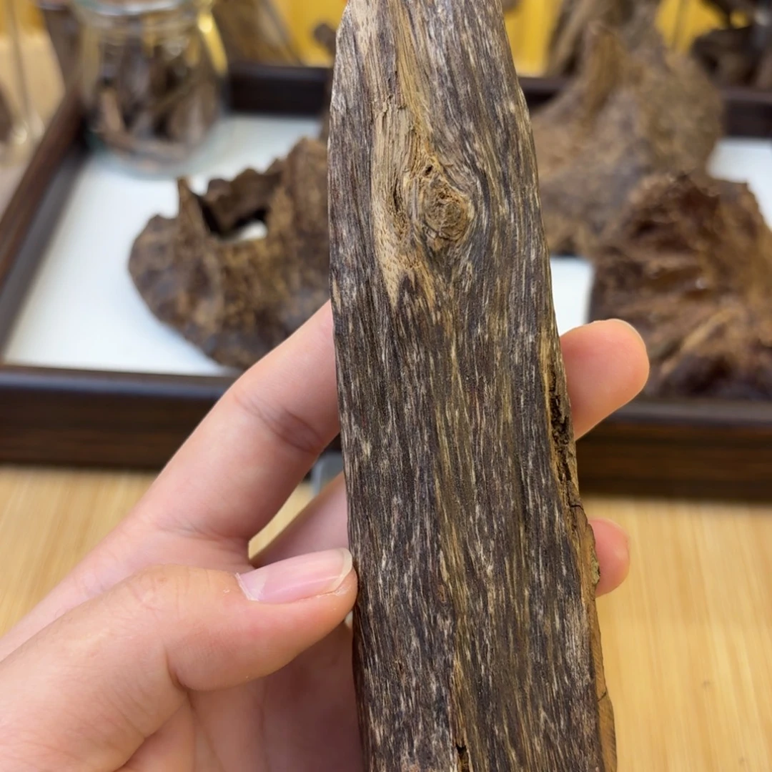 海南树心油虫漏摆件48.9克