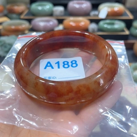 未镶嵌手镯石英质玉翠*