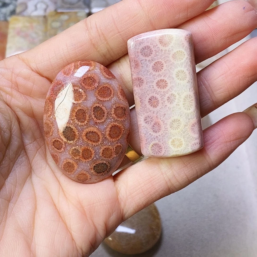 合金颈饰硅化玉晖*