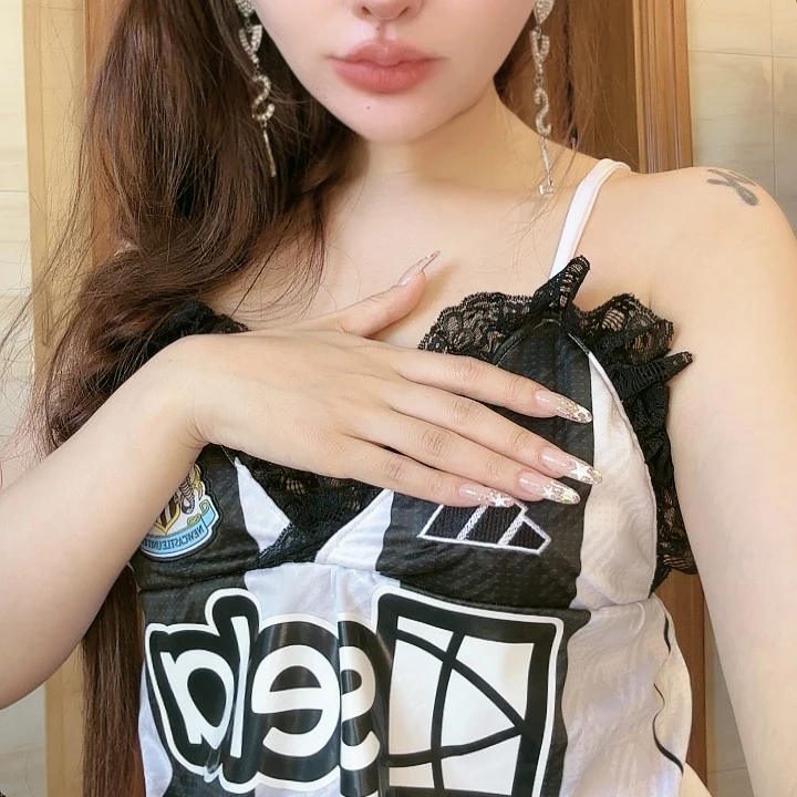 【闪购商品】羊羔毛@****尼