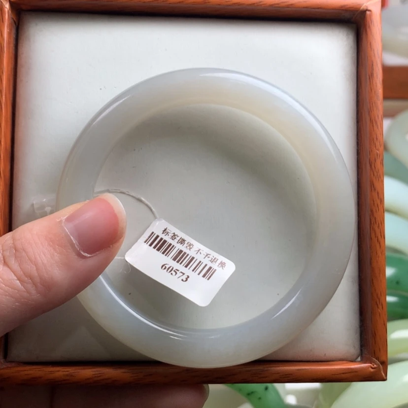 【闪购商品】和田玉手镯未镶嵌57.7