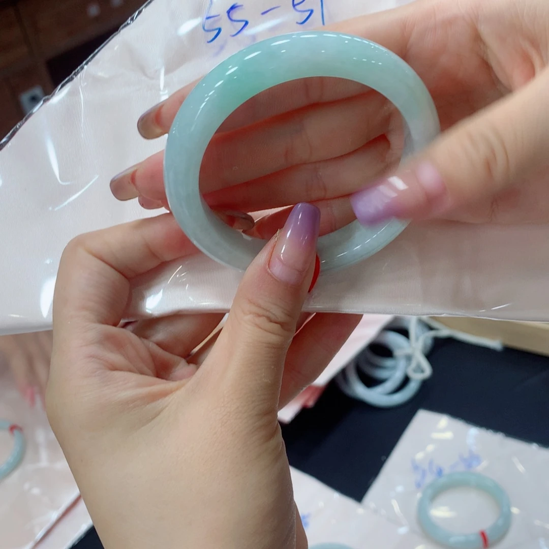 未镶嵌手镯翡翠买断