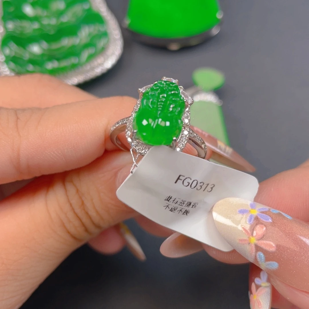 【闪购商品】颈饰银S925镶嵌翡翠翡翠