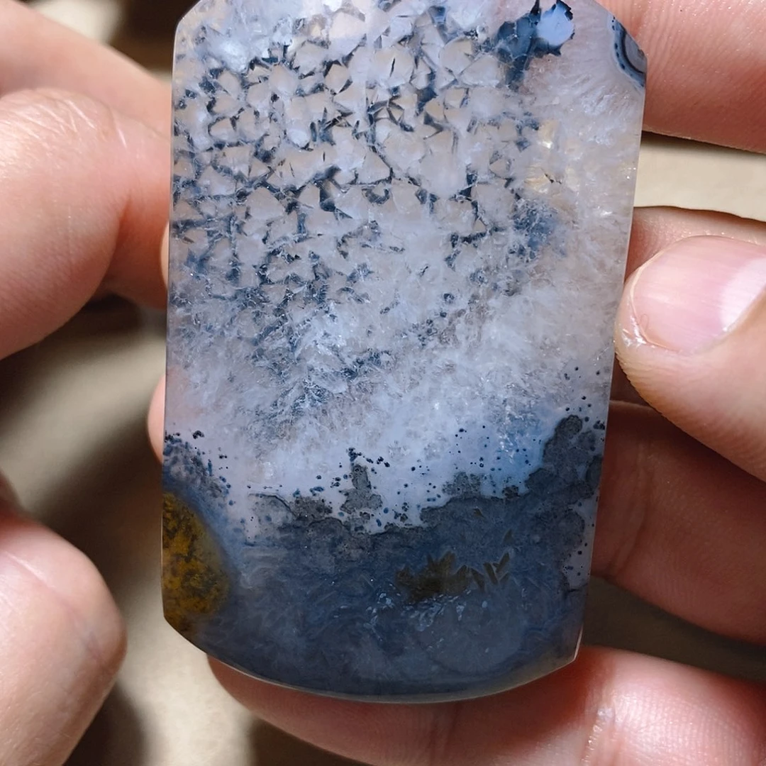 未镶嵌颈饰玛瑙/玉髓轩*