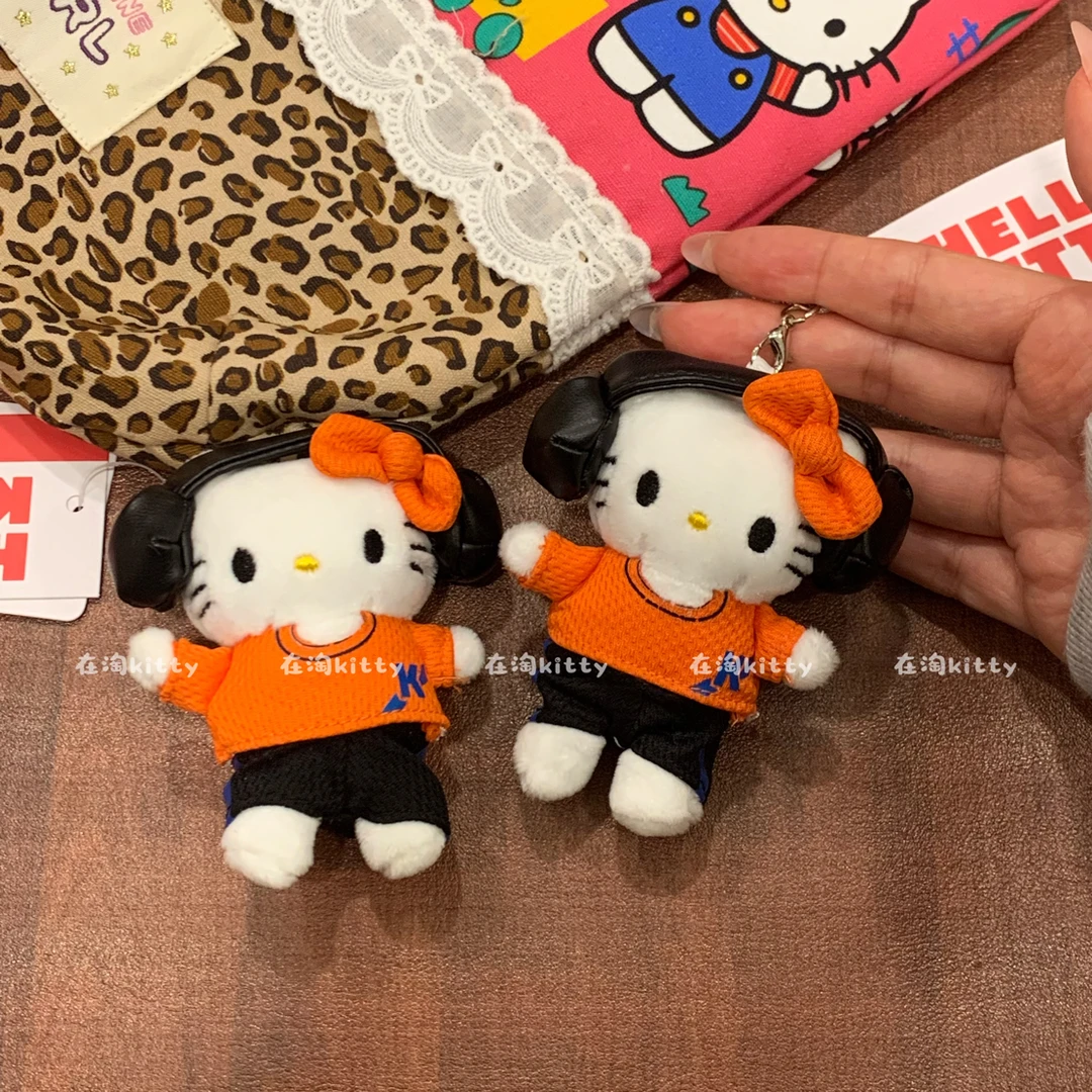 Me%联名系列电子竞技耳机hellokitty包包挂件挂饰毛绒挂件