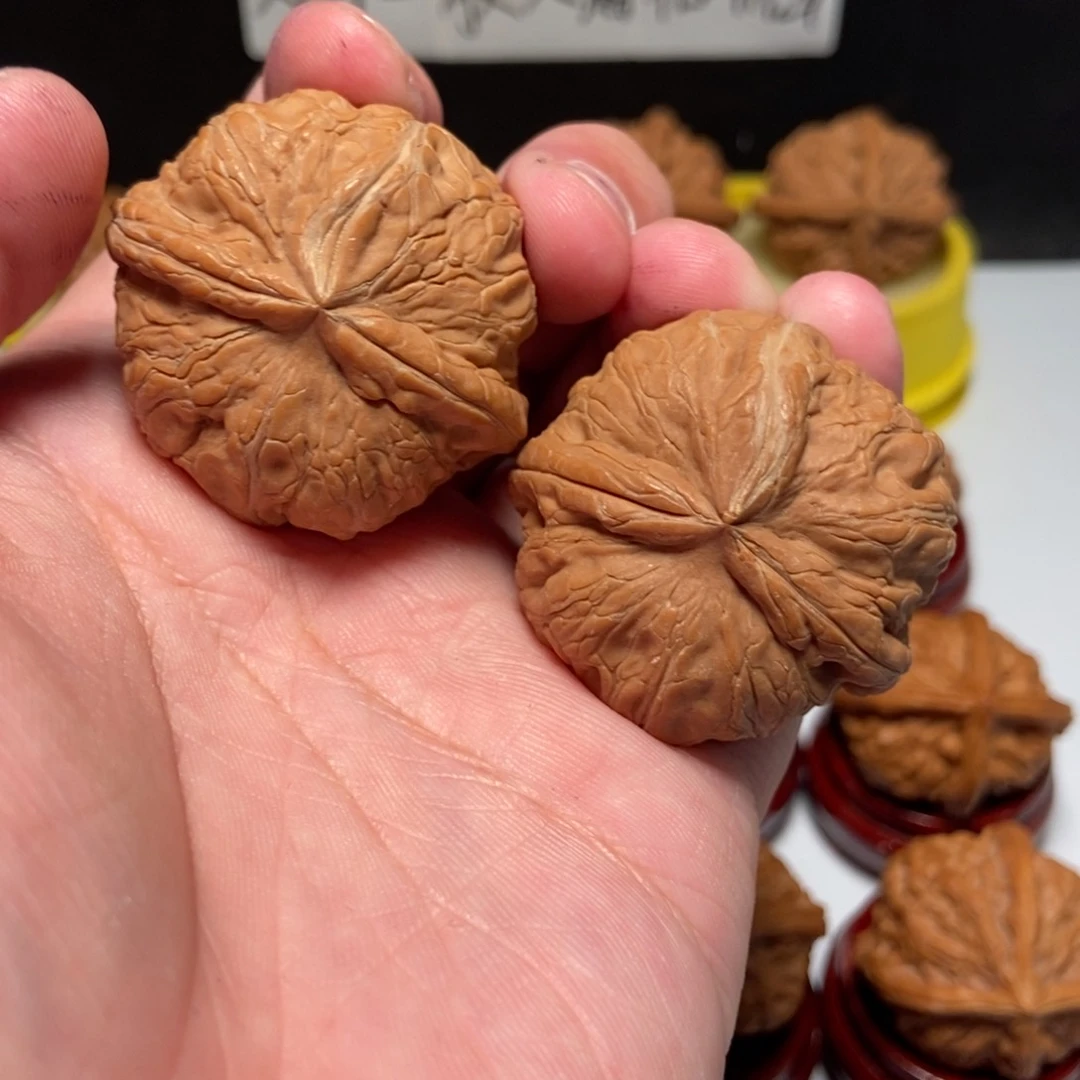 吊坠文玩核桃元宝3棱41尺50